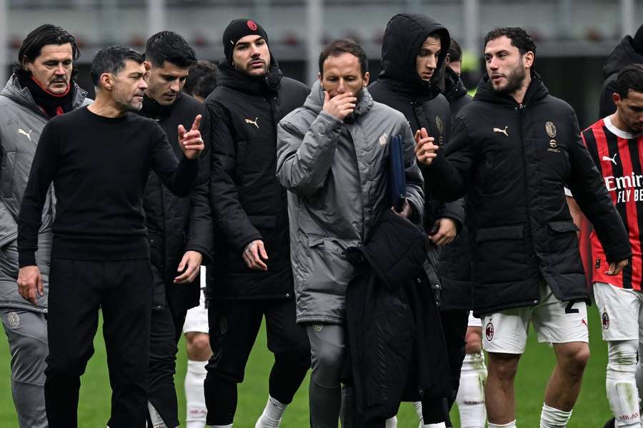 Antrenorul Sergio Conceicao și Davide Calabria au avut un schimb de replici după duelul AC Milan - Parma 3-2