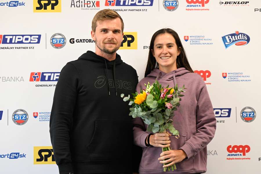 Mia Pohánková a jej tréner Róbert Gašparetz. Mia Pohánková a jej tréner Róbert Gašparetz.