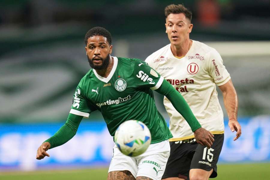 Palmeiras segue em frente
