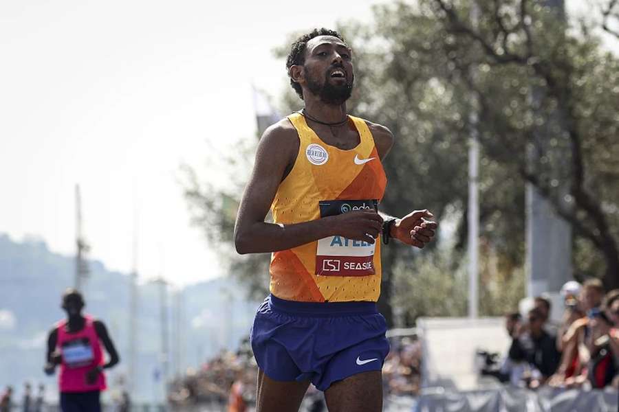Dinkalem Ayele venceu a Meia Maratona de Lisboa
