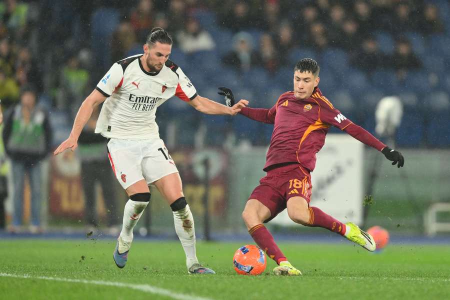 Adrien Rabiot and Matias Soule battle for the ball