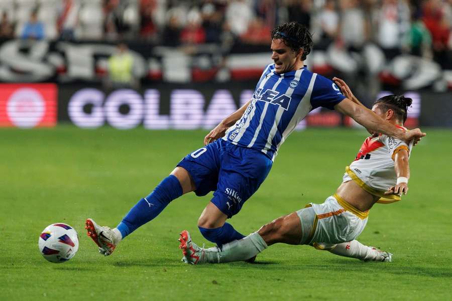 Ianis Hagi, primul meci ca titular pentru Alaves 