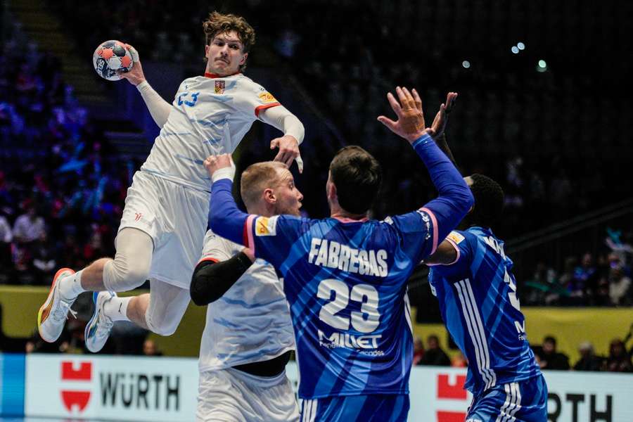 Češi na úvod házenkářského ME prohráli s Francií.