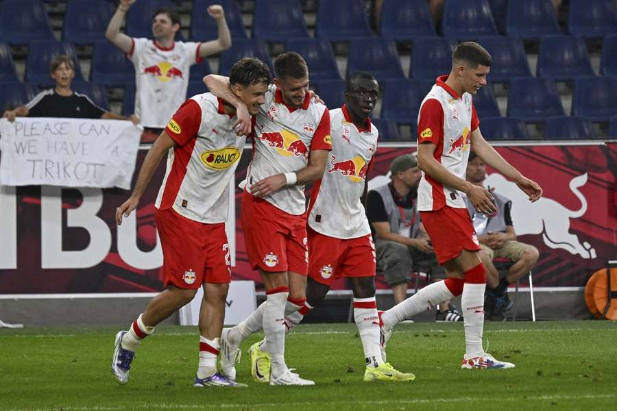 RB Salzburg deklassiert GAK, Altach übernimmt Tabellenführung