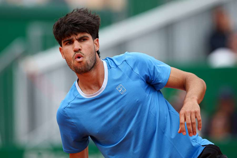Carlos Alcaraz colocou em dúvida sua participação em Roland Garros
