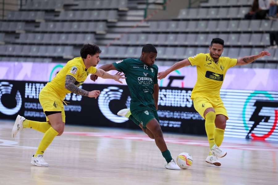 Leões Porto Salvo golearam Quinta dos Lombos a abrir a 20.ª jornada