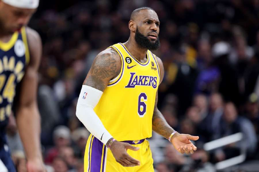 LeBron James, decepcionado por no tener a Irving de compañero en los Lakers