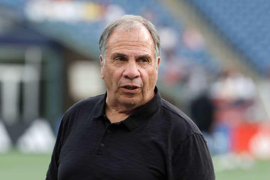 Bruce Arena voor een wedstrijd in juli dit jaar