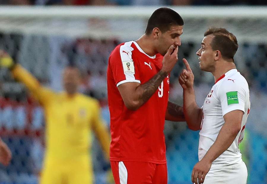 Det var formentlig ikke høflighedsfraser, der blev udvekslet mellem Aleksandar Mitrović og Xherdan Shaqiri, da Serbien og Schweiz mødtes i Kaliningrad ved VM i 2018.