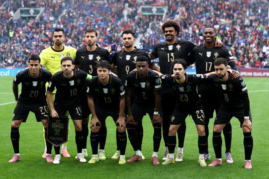 Portugal na partida com a Arménia