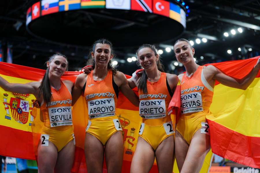 El relevo 4x400 femenino, bronce mundial