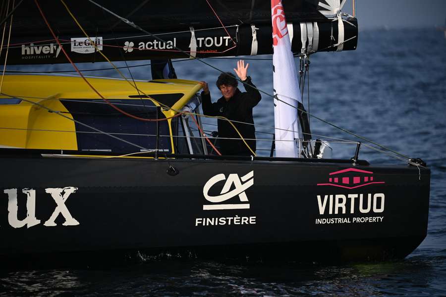 Le Cam es el primer clasificado de la Vendée Globe.