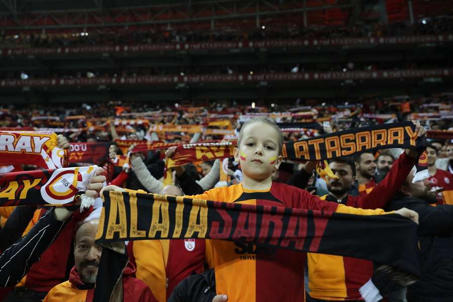 Galatasaray parte na frente para ser campeão da Turquia