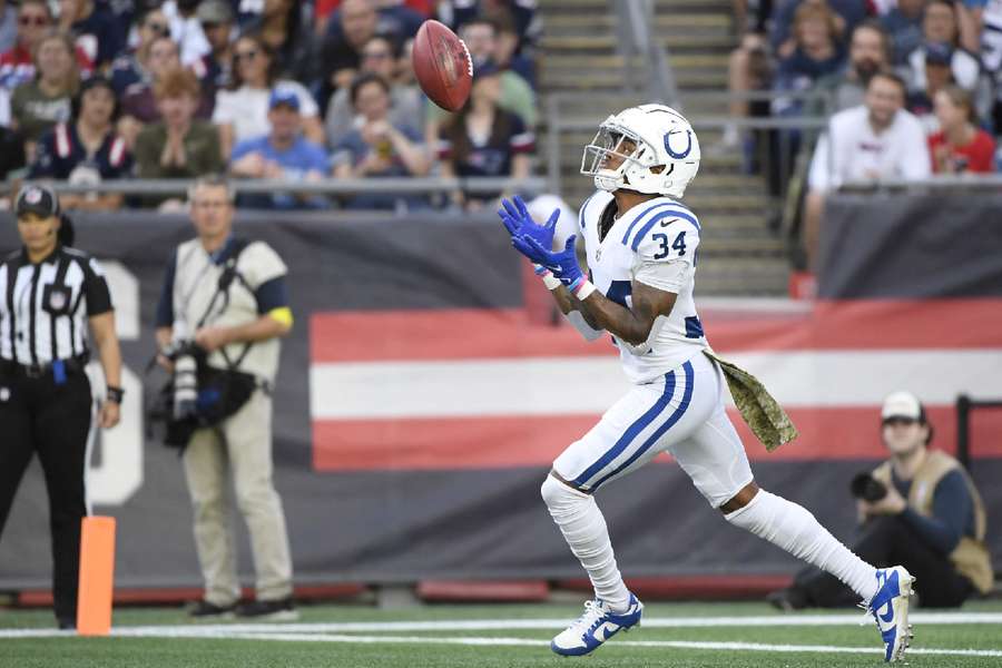 Indianapolis Colts cornerback Isaiah Rodgers in action