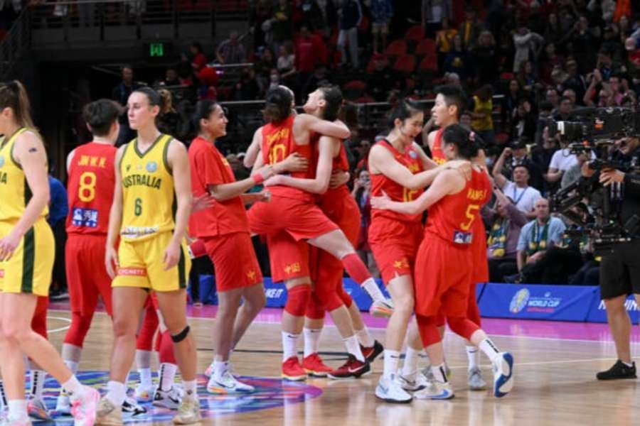 China festeja su pase a la final del Mundial de Baloncesto femenino