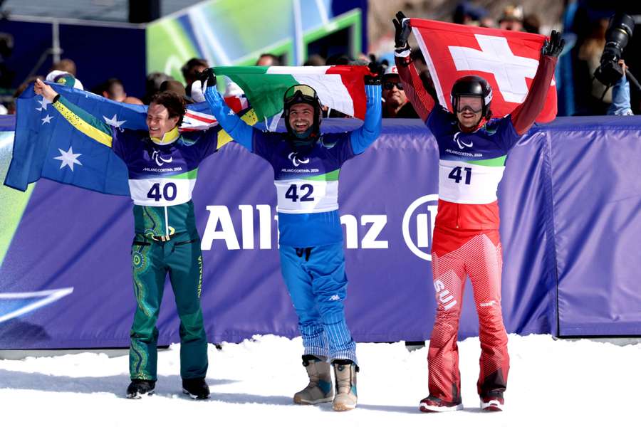 L'oro azzurro Perathoner al centro