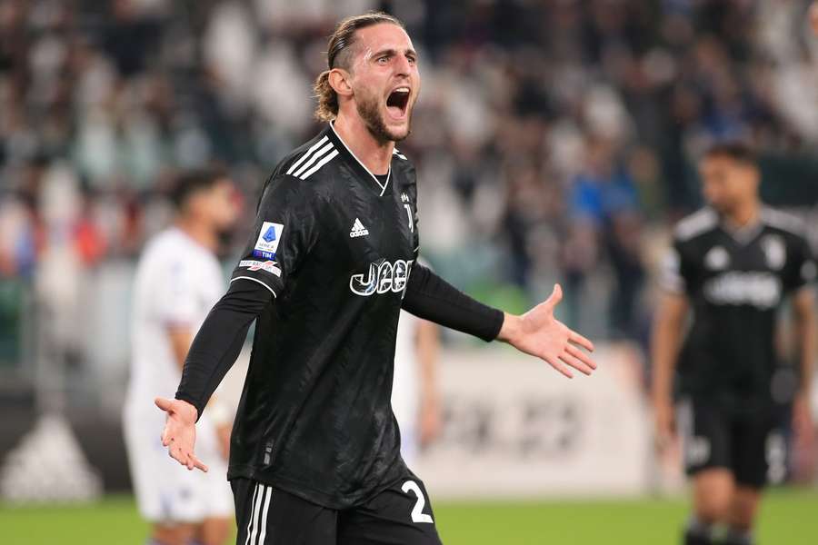 Rabiot urla la sua gioia dopo il secondo gol