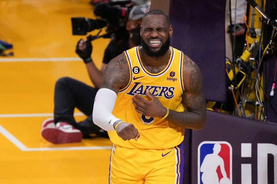 Lakers to speak with James in coming days about retirement comments |  Flashscore.co.uk