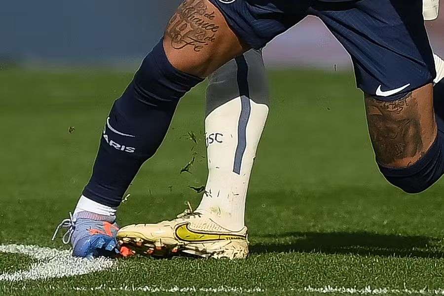 Nova lesão de Neymar no tornozelo Nova lesão de Neymar no tornozelo