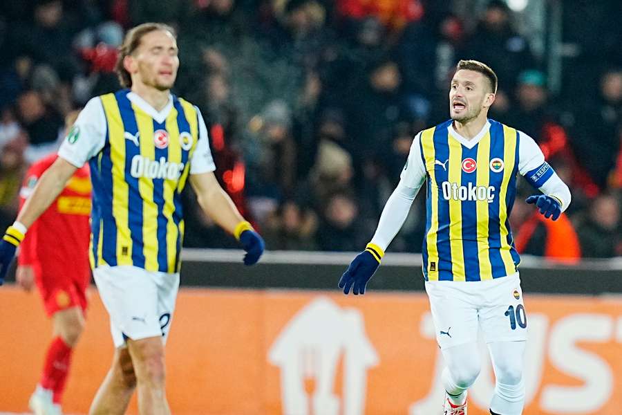 Fenerbahce var i opløsning i Farum.