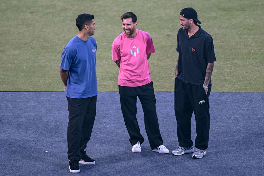 Suárez, Messi y De Paul, de izquierda a derecha