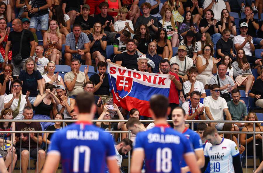 Slovensko sa mohlo oprieť o podporu z tribún. Slovensko sa mohlo oprieť o podporu z tribún.