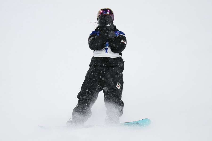 Choi Ga-on reacts after her run