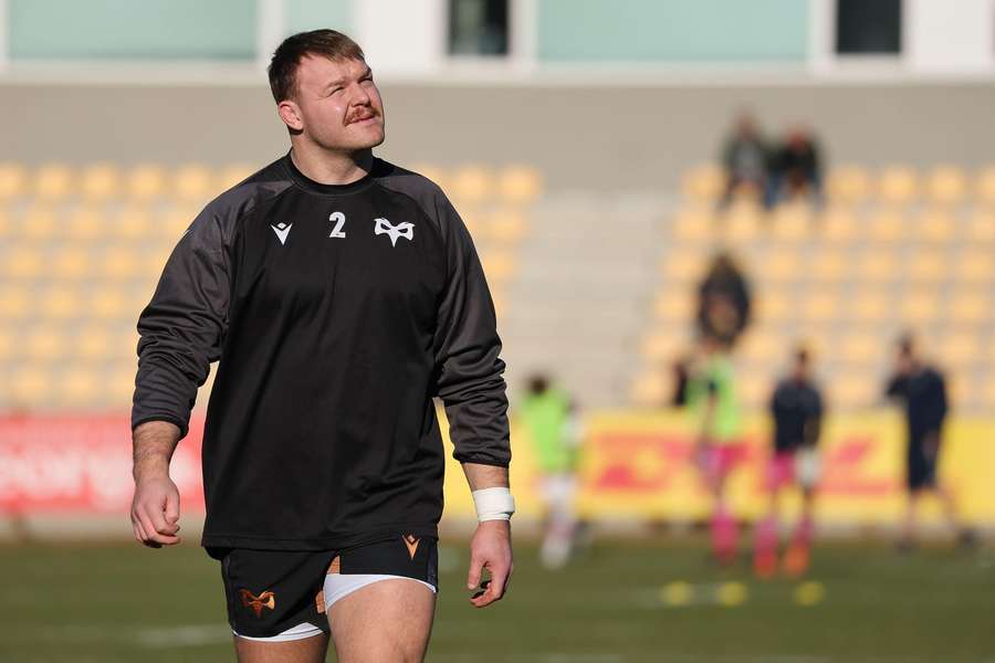 Lake is Wales' captain