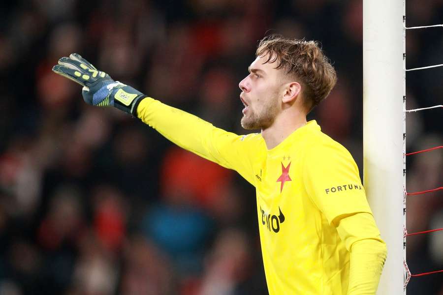 Gólman Slavie Jakub Markovič.