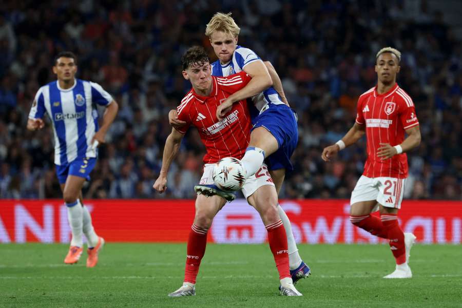 FC Porto e Nottingham Forest empataram a uma bola no Estádio do Dragão