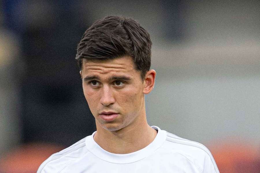 Dominik Prpić tem 21 anos e é defesa central