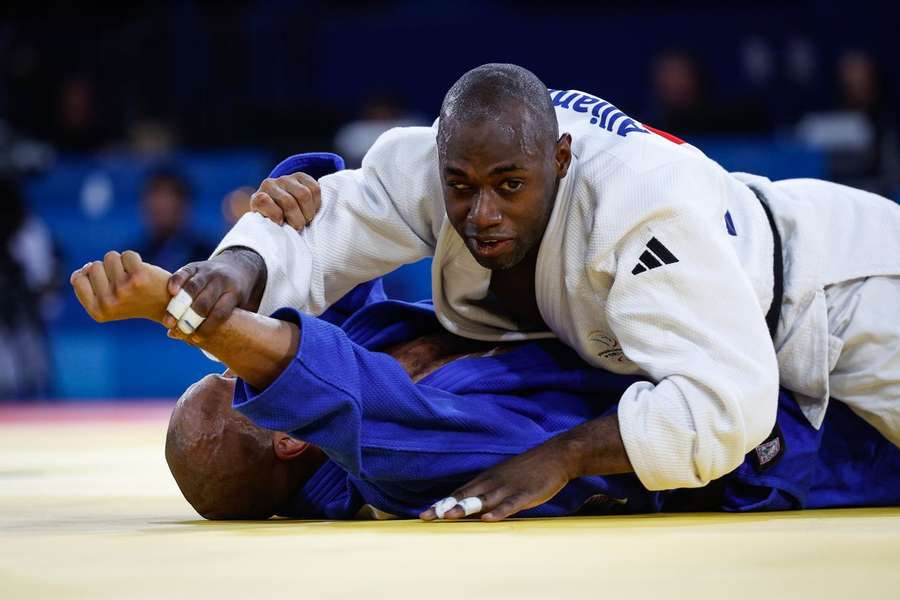 Djibrilo Iafa em ação durante a final de Judo -73kg J1