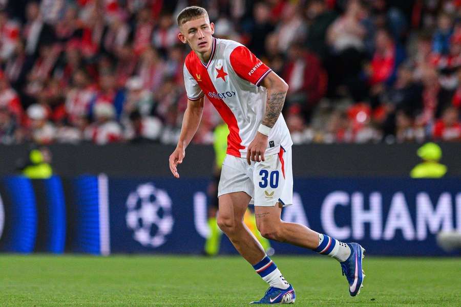 Wiktor Nowak má být další velkým prodejem Slavie.