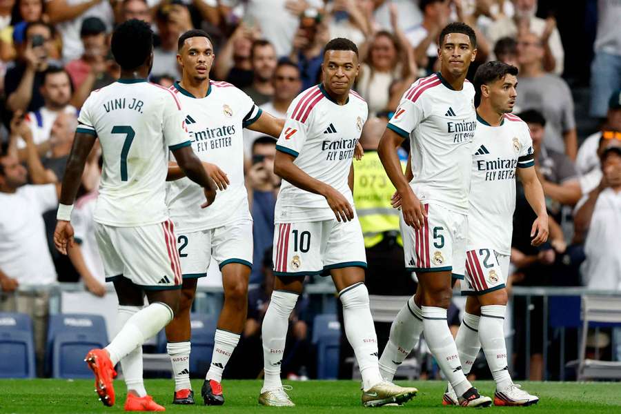 Brahim celebra un gol Brahim celebra un gol