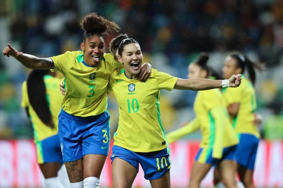 Brasil vai em busca de vitória sobre o México no último amistoso da Data FIFA