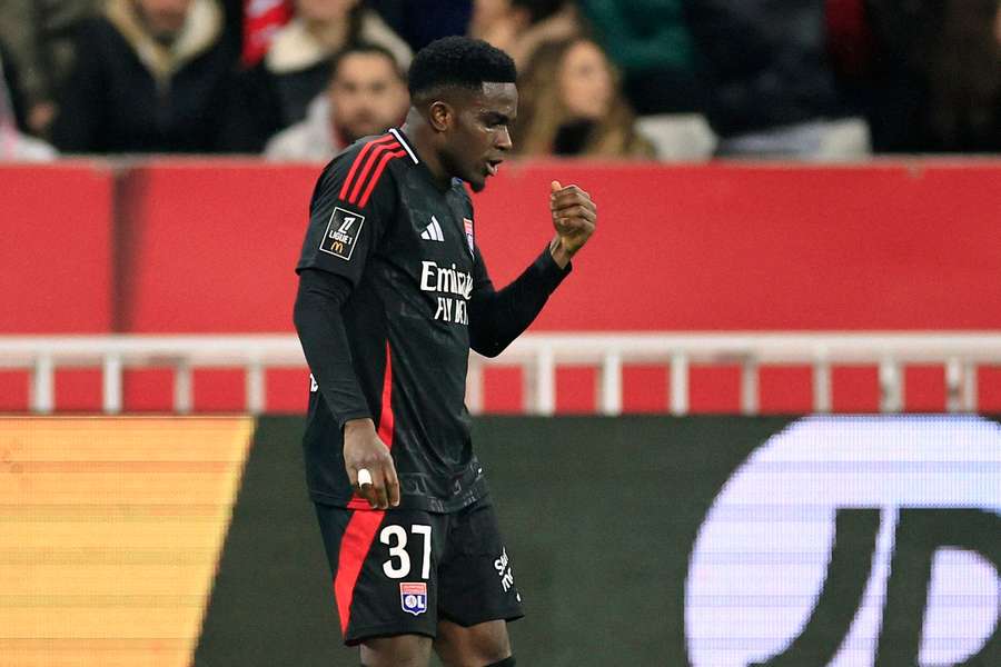 Nuamah celebrates his goal for Lyon