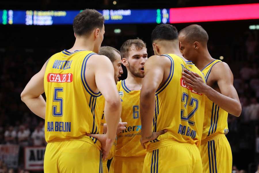 Alba steht im Playoff-Finale