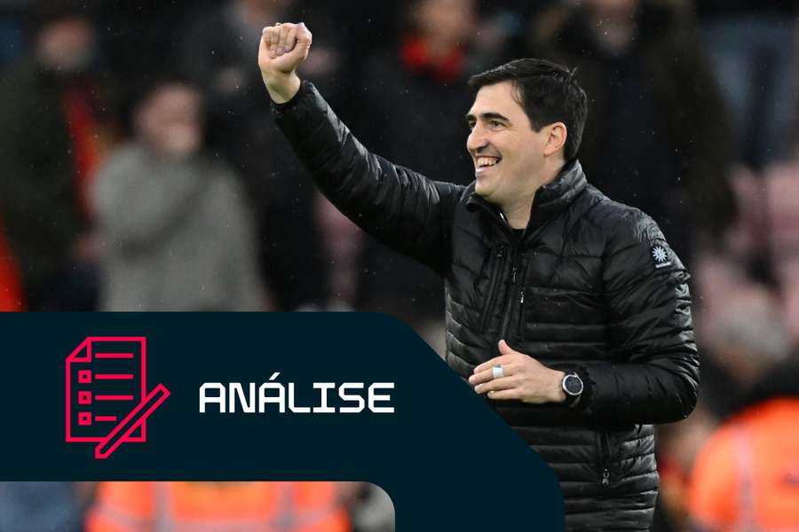 O treinador do Bournemouth, Andoni Iraola, após uma partida da Premier League no Vitality Stadium O treinador do Bournemouth, Andoni Iraola, após uma partida da Premier League no Vitality Stadium