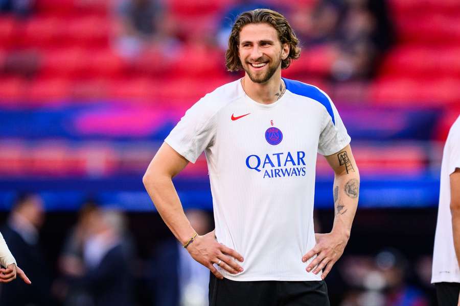 Obránce PSG Ilya Zabarnyi je spojován s Liverpoolem