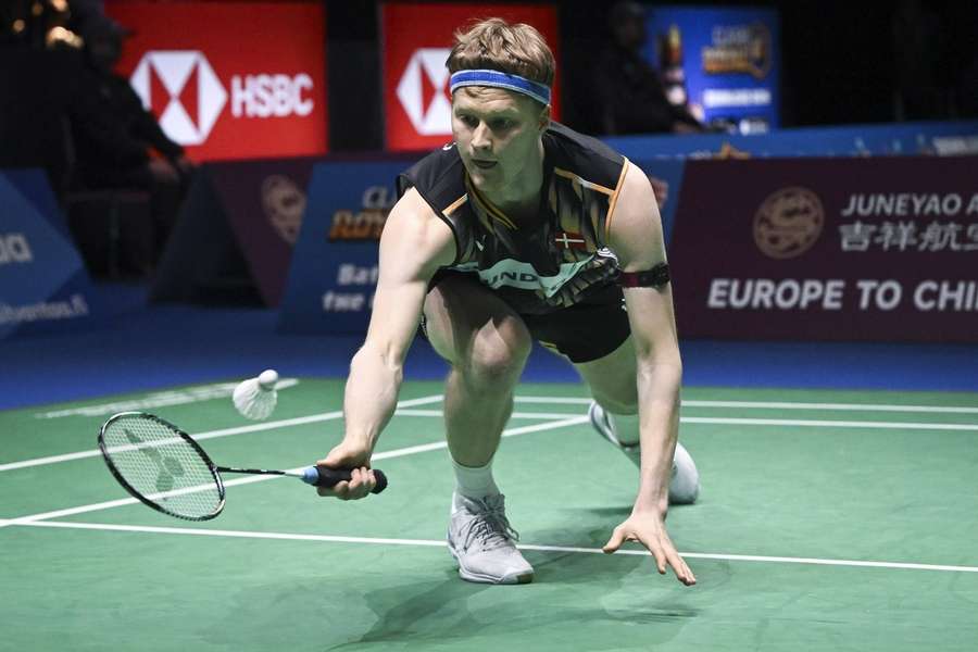 Anders Antonsen var topseedet ved Arctic Open, men det bliver bestemt ikke til nogen finaleplads for danskeren.