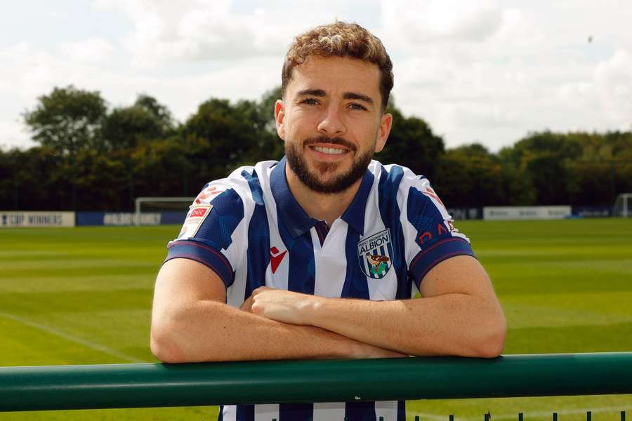 West Brom winger Johnstone in Brazil today to sign for Flamengo