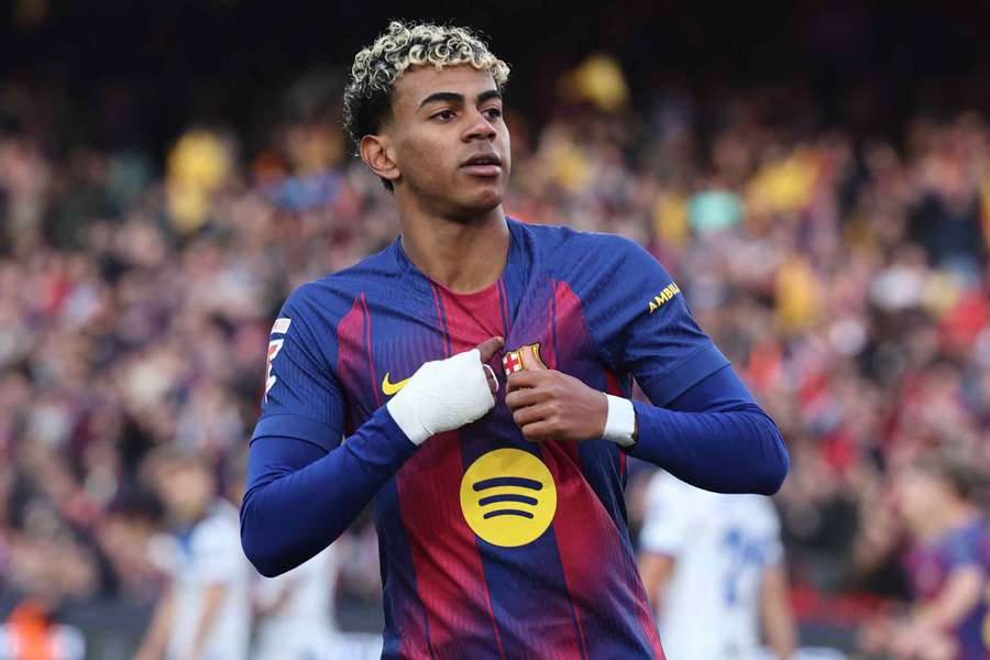 Barcelona and Atletico Madrid meet in this La Liga clash that could see the teams end level on points