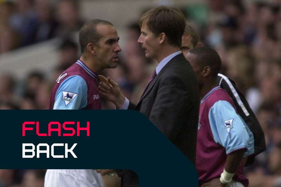 Paolo Di Canio (à gauche) était connu comme un joueur au tempérament vif, qui entrait souvent en conflit avec ses adversaires..