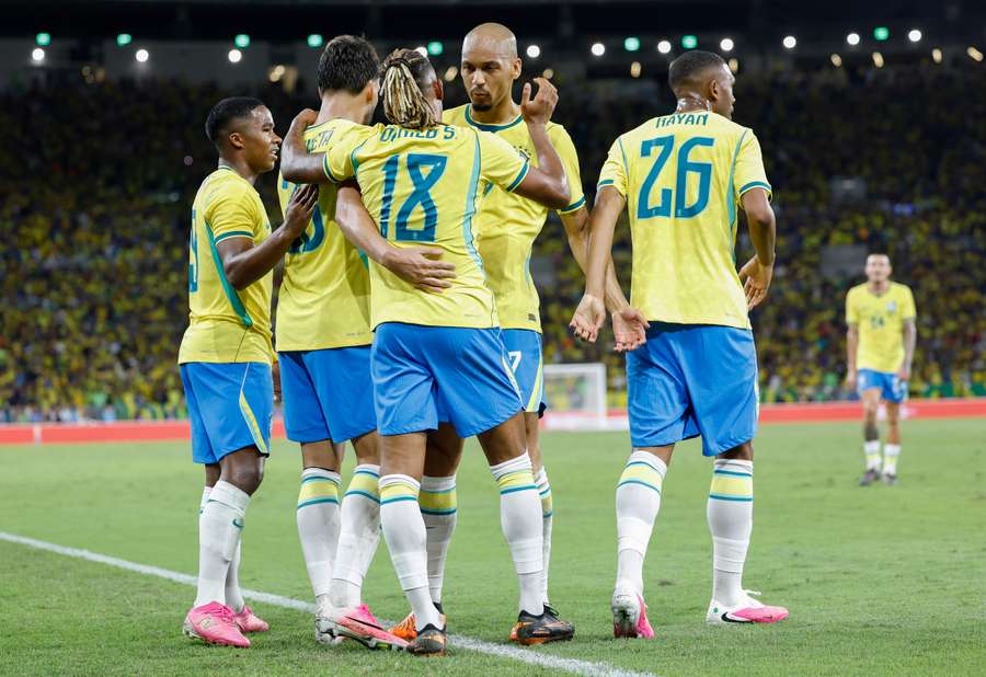 O Brasil estreia na Copa do Mundo no sábado (13) O Brasil estreia na Copa do Mundo no sábado (13)