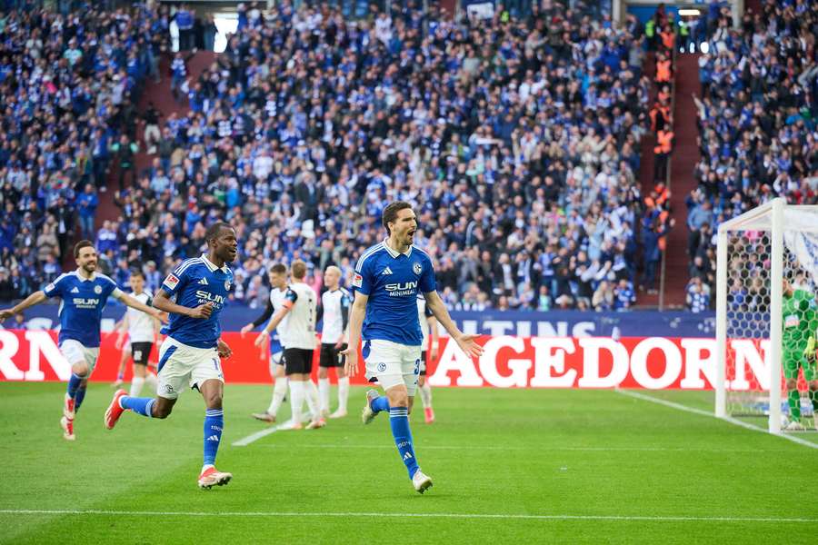 Kamiński bohaterem Schalke. Polak strzela gola w końcówce i zapewnią wygraną z Ulm