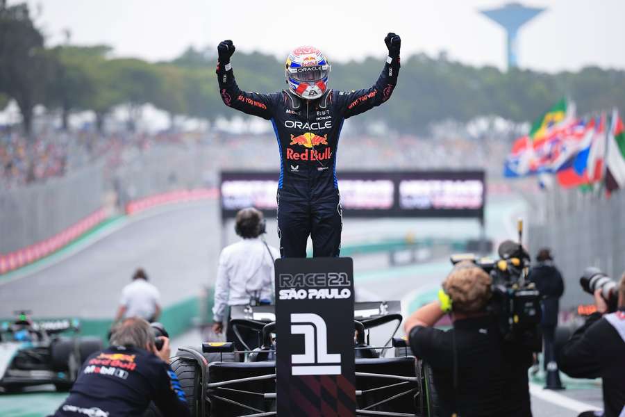 Max Verstappen se triumfem v Brazílii výrazně přiblížil titulu. 