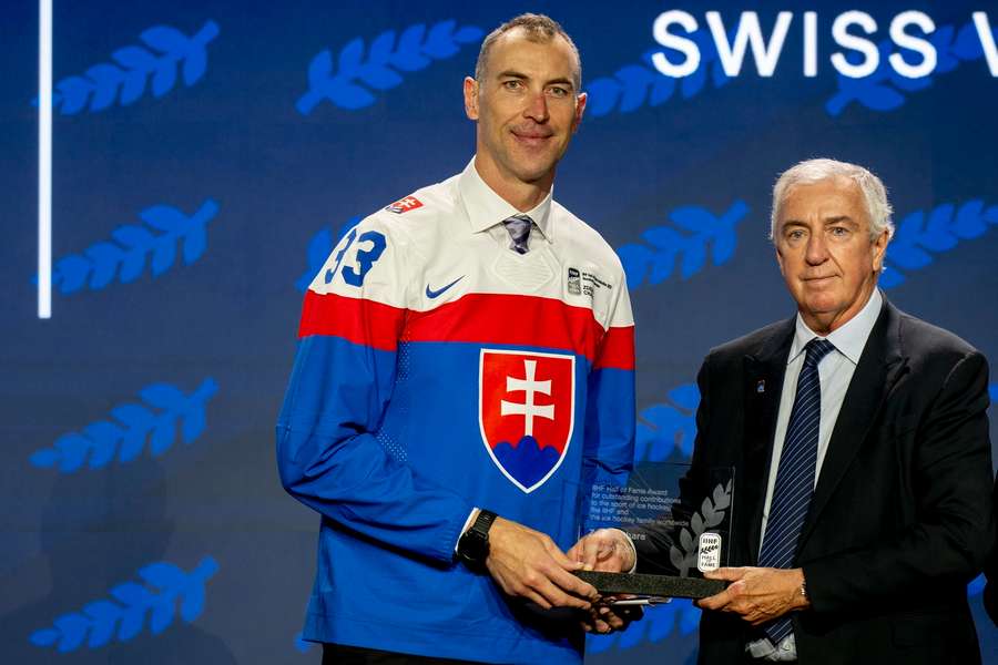 Cháru nedávno uviedli aj do Siene slávy IIHF.
