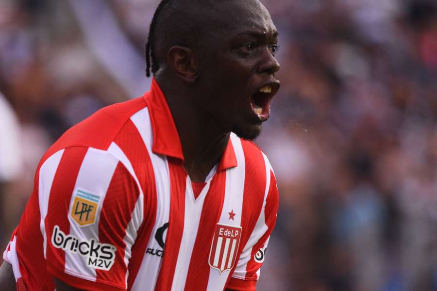 Cetré seguirá jugando en Estudiantes Cetré seguirá jugando en Estudiantes