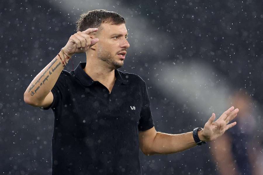 O argentino Martin Anselmi estreou como técnico do Botafogo em 2026