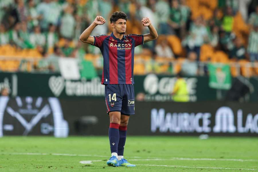 Burnley sign Ugo Raghouber from Lille on four-year deal